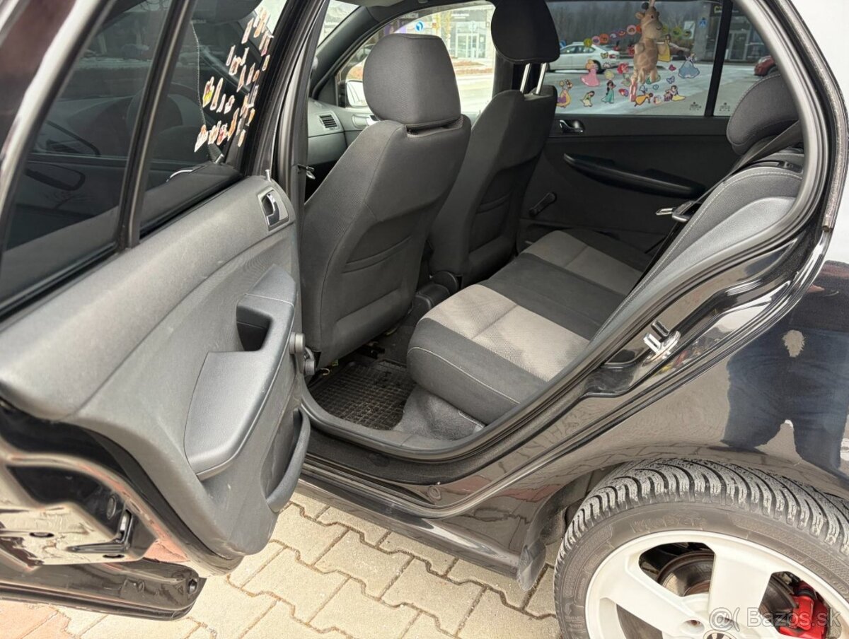 Škoda Fabia 1.9 TDi 96kw RS serviska - 13