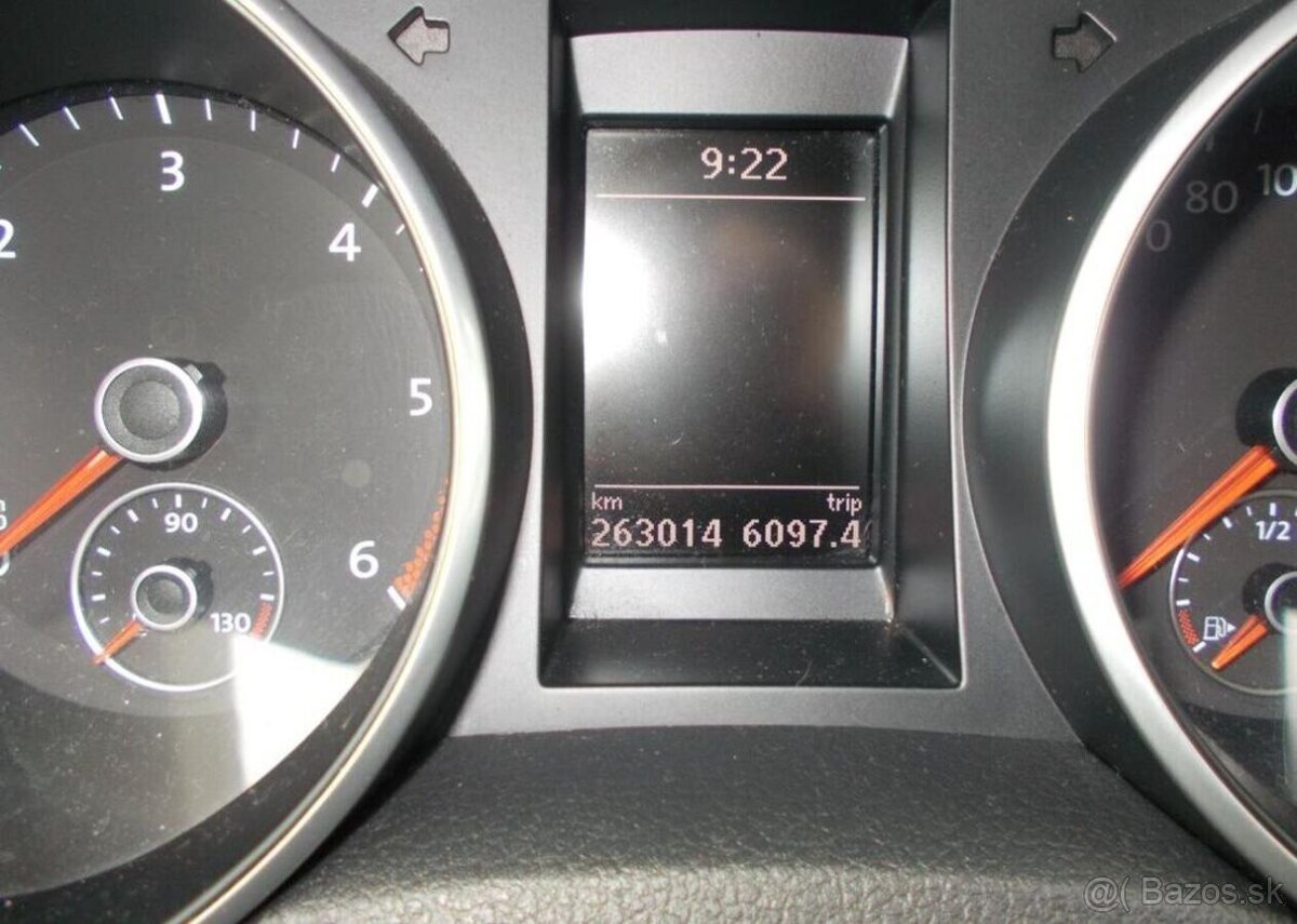 Volkswagen Golf 1,6TDI 77KW nafta manuál 77 kw - 13