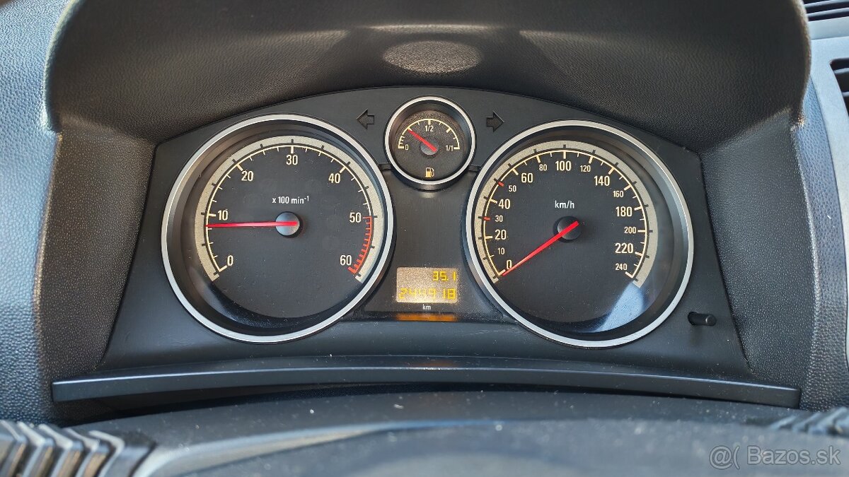 Opel Zafira 1.9 CDTI, 7 miest - 13