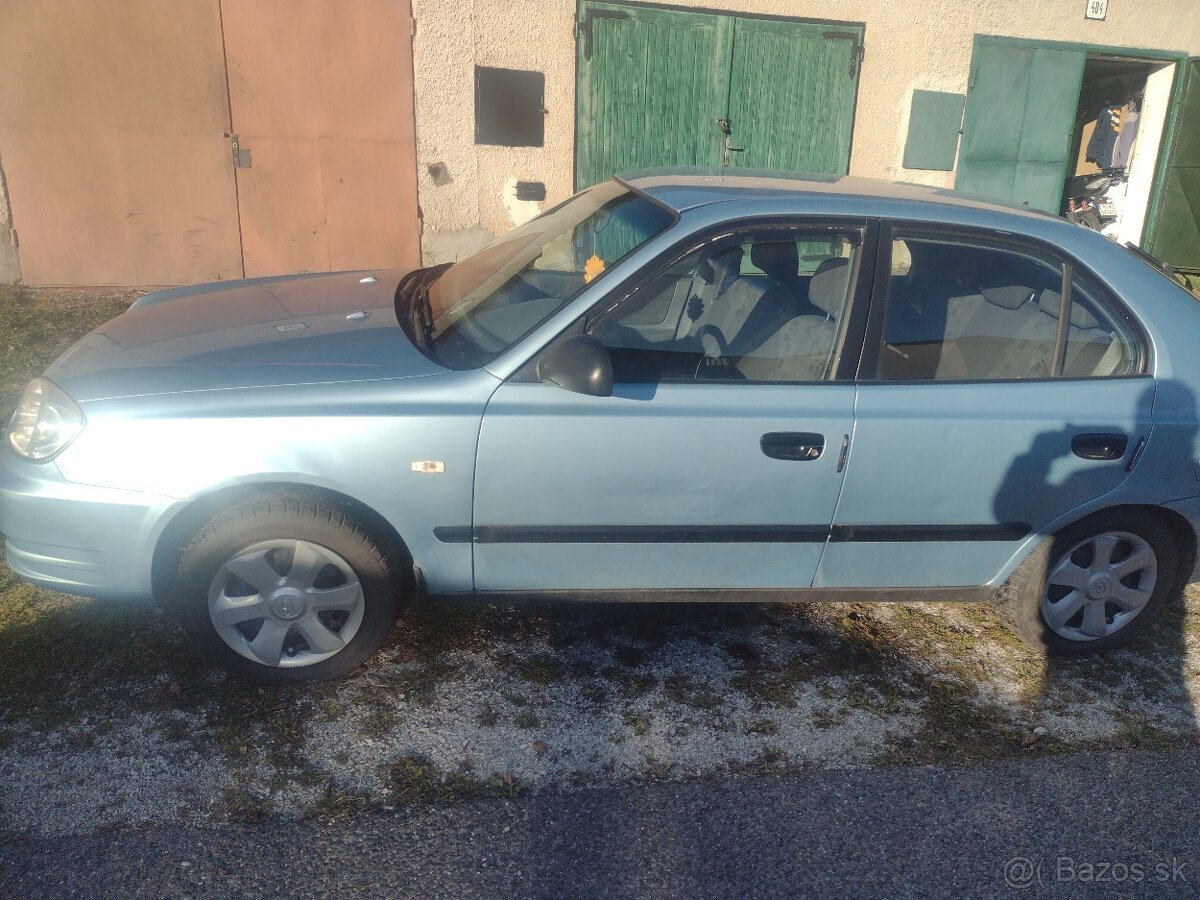 Hyundai Accent - 13