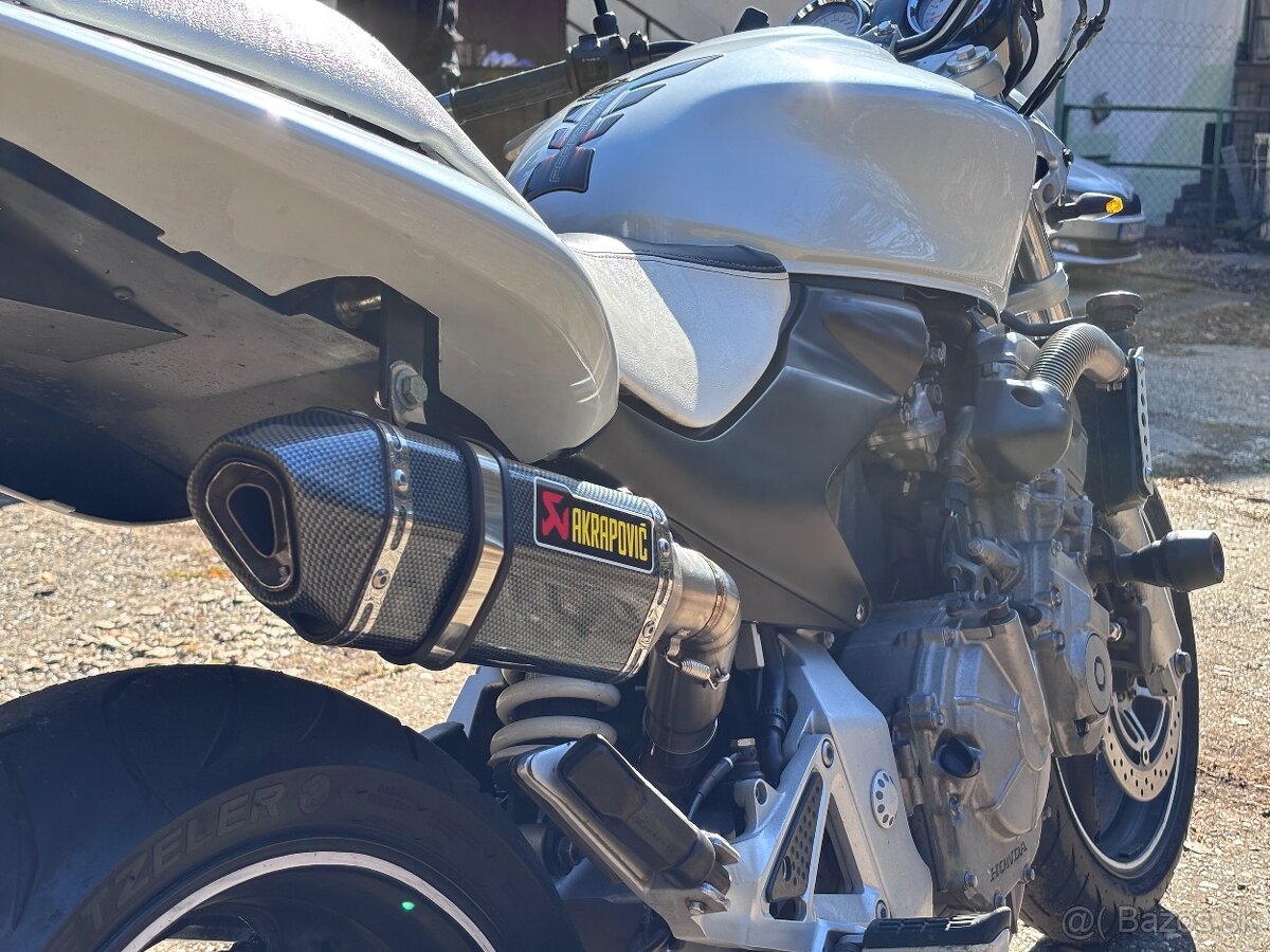 Honda Hornet 600 - 13