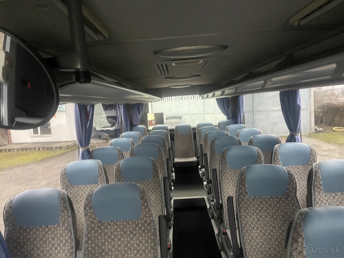 Mercedes Tourismo - 13