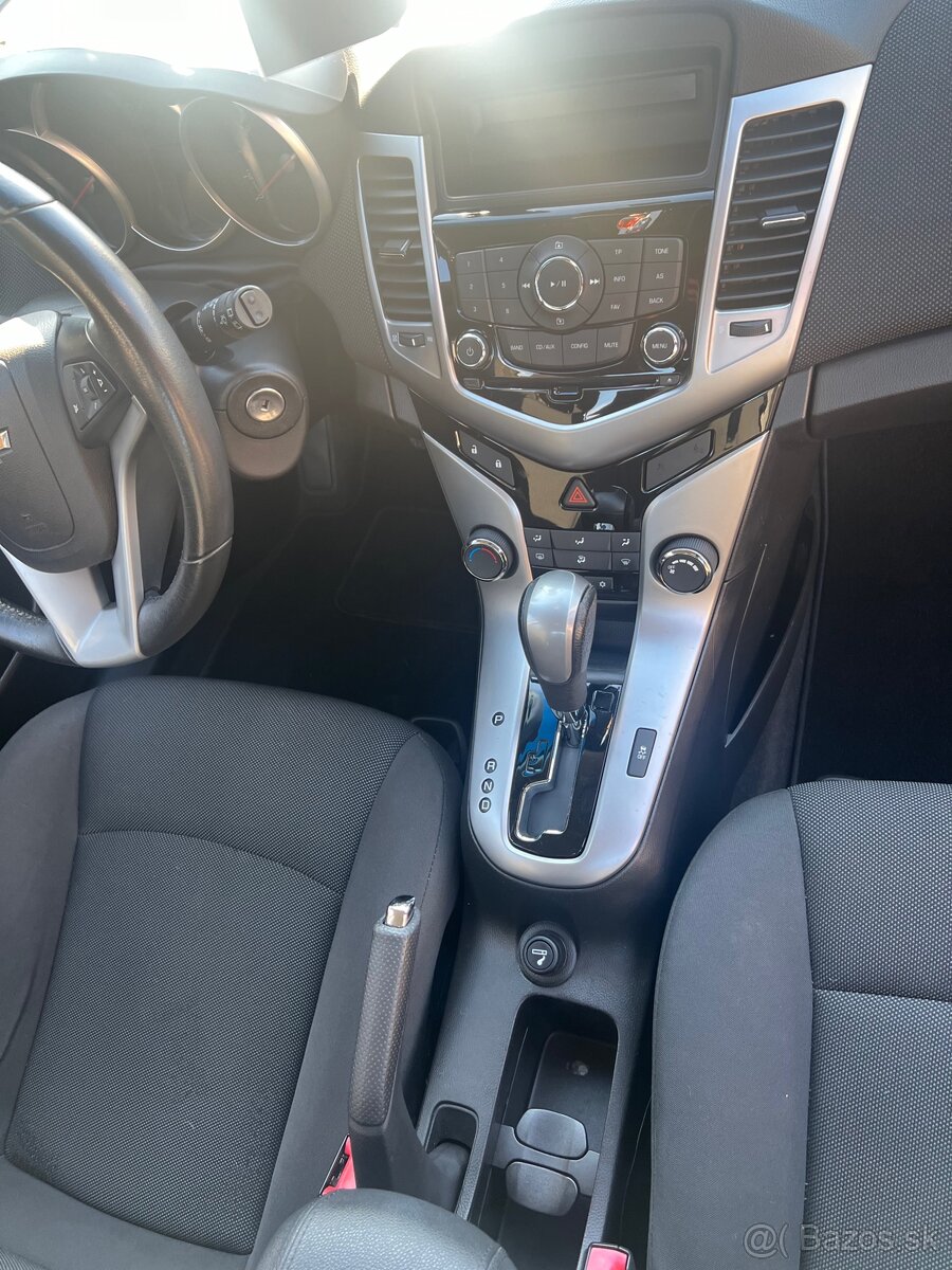 Chevrolet Cruze Hatchback automat - 13