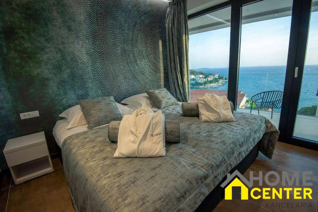 Moderná vila / 256 m2/ s bazénom a výhľadom na more, Primošt - 13