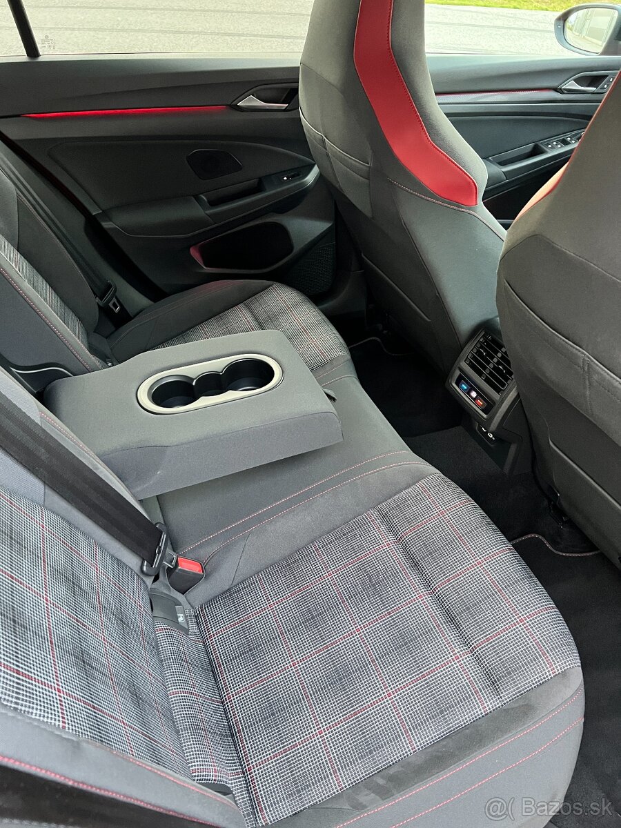 VW Golf 8 GTI 2,0 TSI DSG - 13