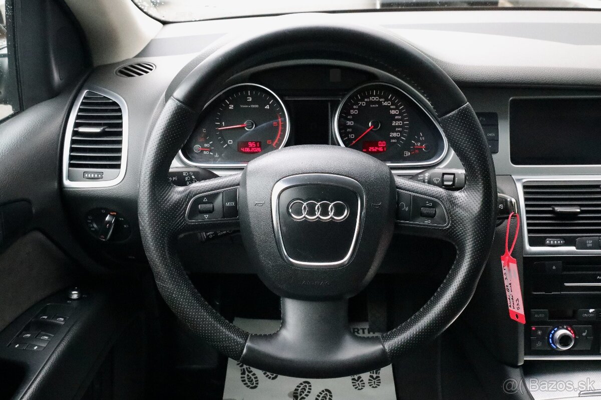 Audi Q7 3.0 TDI quattro tiptronic DPF - 13