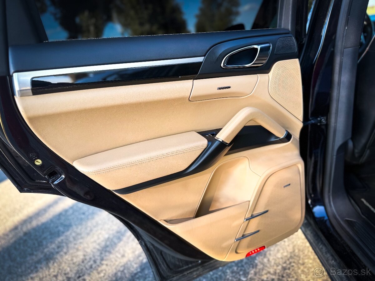 Porsche Cayenne 3.0d 2014 - vyservisovane - 13