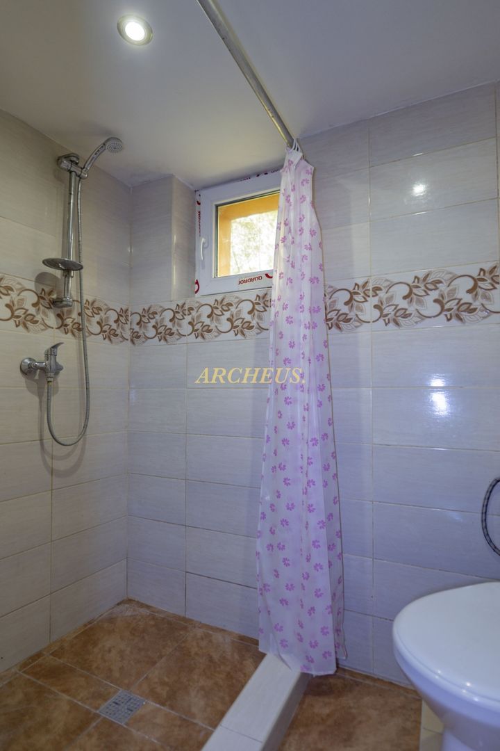 NA PREDAJ, RODINNÝ DOM, PETROVANY - 13