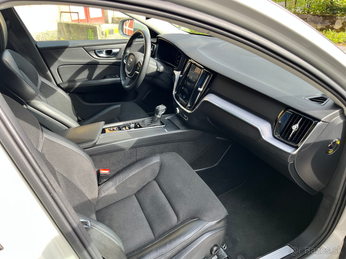 Volvo V60 Cross Country 4x4 - 13