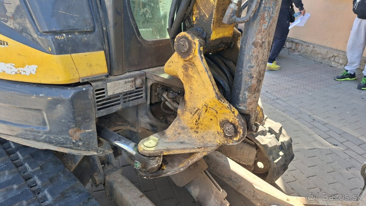 NEW HOLLAND E35B SR - 13