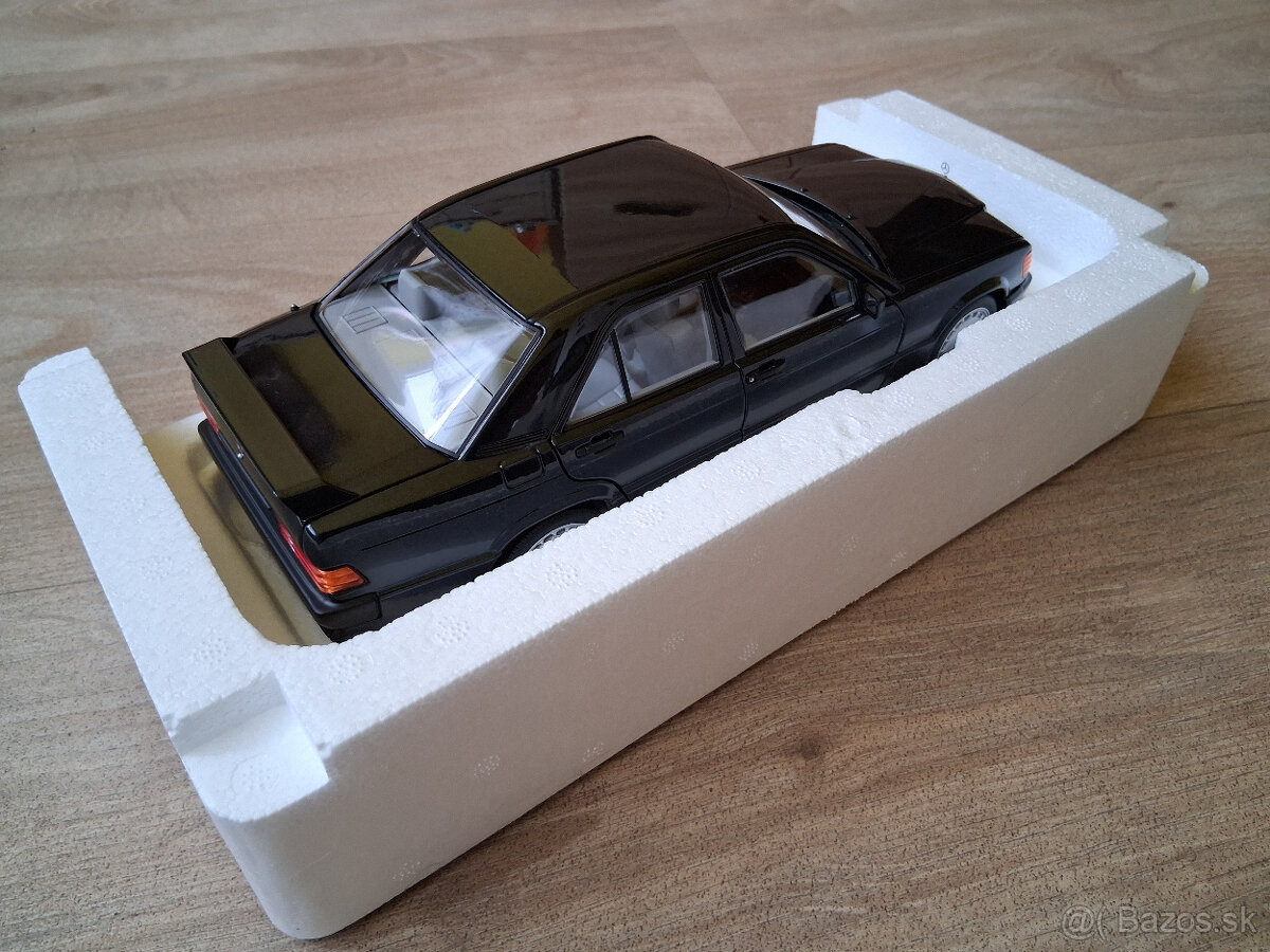 Mercedes-Benz 1:18 - 13