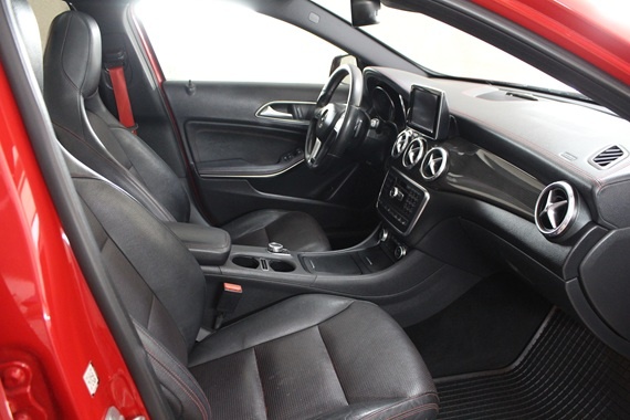 Mercedes-Benz GLA 220 d 4MATIC A/T - 13