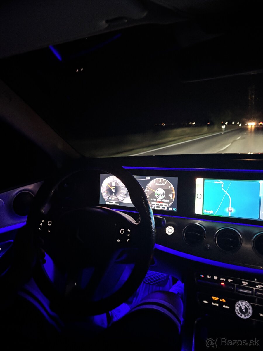 Mercedes-Benz E400 4MATIC - 13