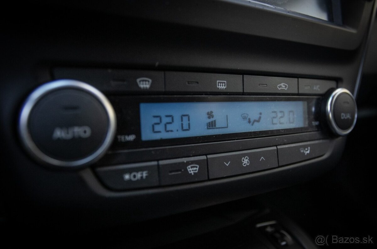 TOYOTA AVENSIS Combi 2.0 105kW 2017 - 13