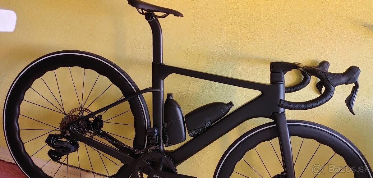 Kompletný karbónový cestný bicykel s elektronickým radením - 13