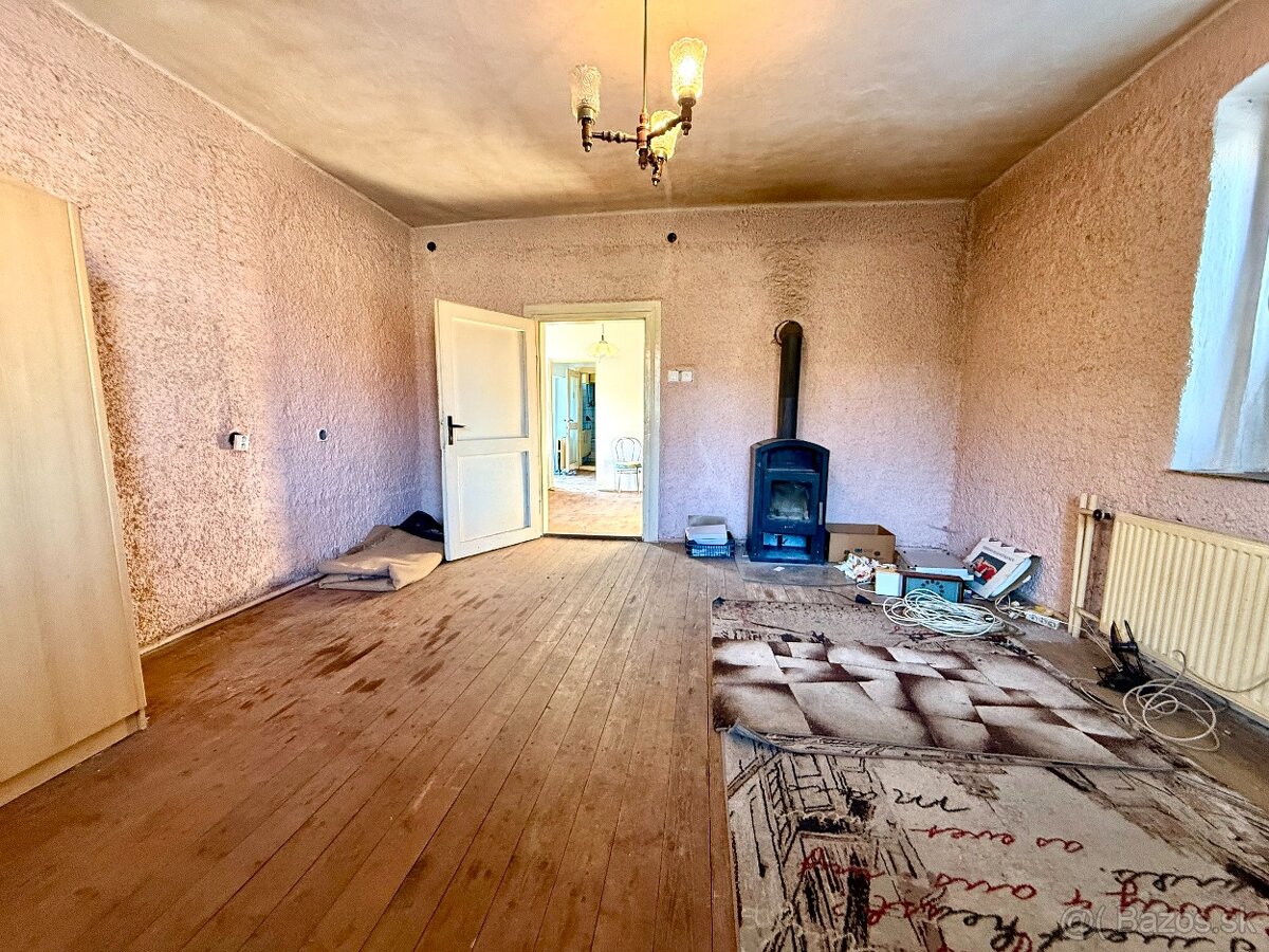 REZERVOVANÉ. Dva rodinné domy s pozemkom Dobrá Niva - 13