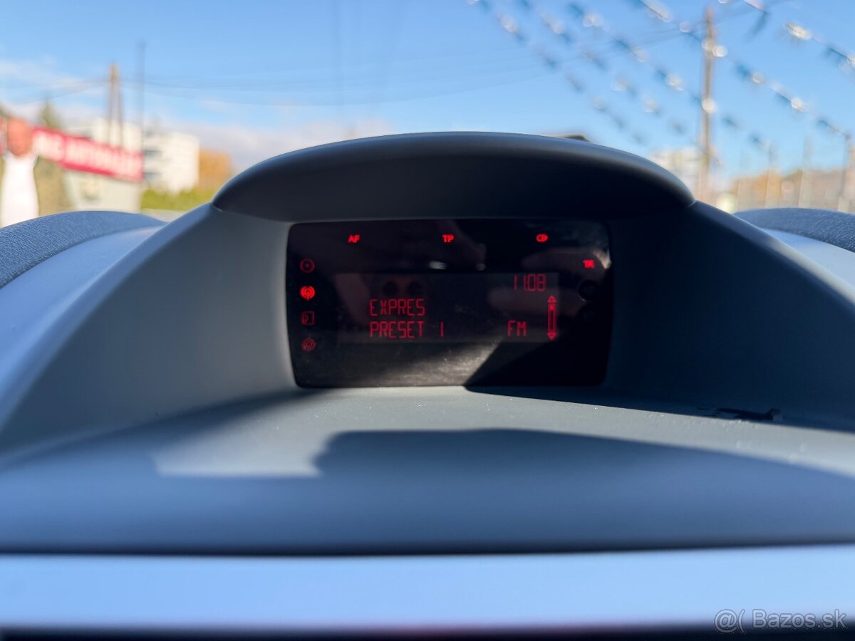 Ford Fiesta 1.25 Duratec 16V Spirit X - 13