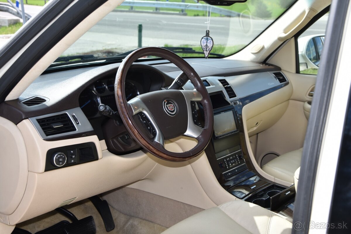 Cadillac Escalade - 13