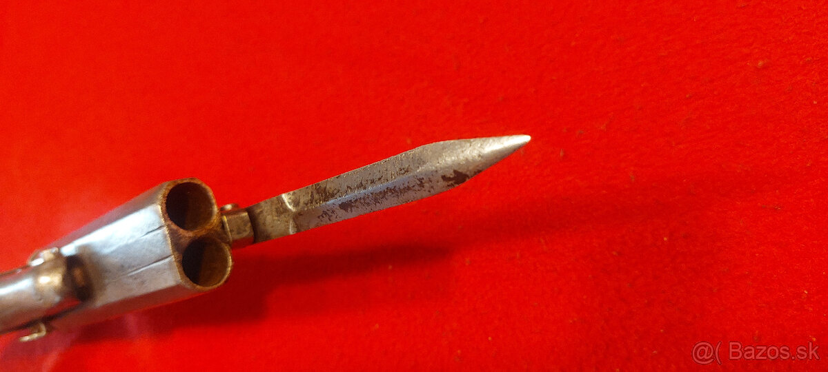 PIŠTOL S BAJONETOM - 13