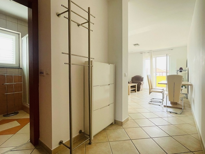 Trojizbový zariadený apartmán s terasou, Novalja, Chorvátsko - 13