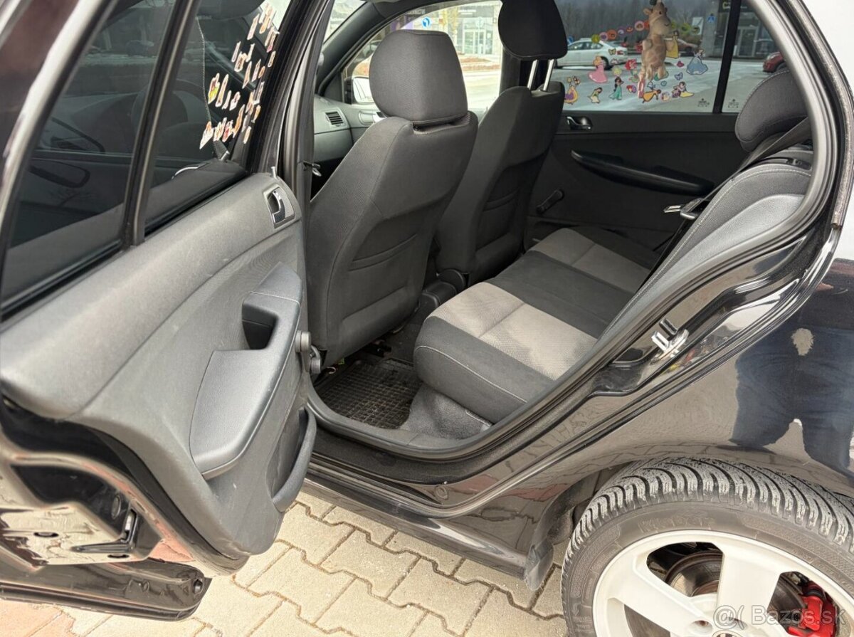 Škoda Fabia 1.9 TDi 96kw RS serviska - 13