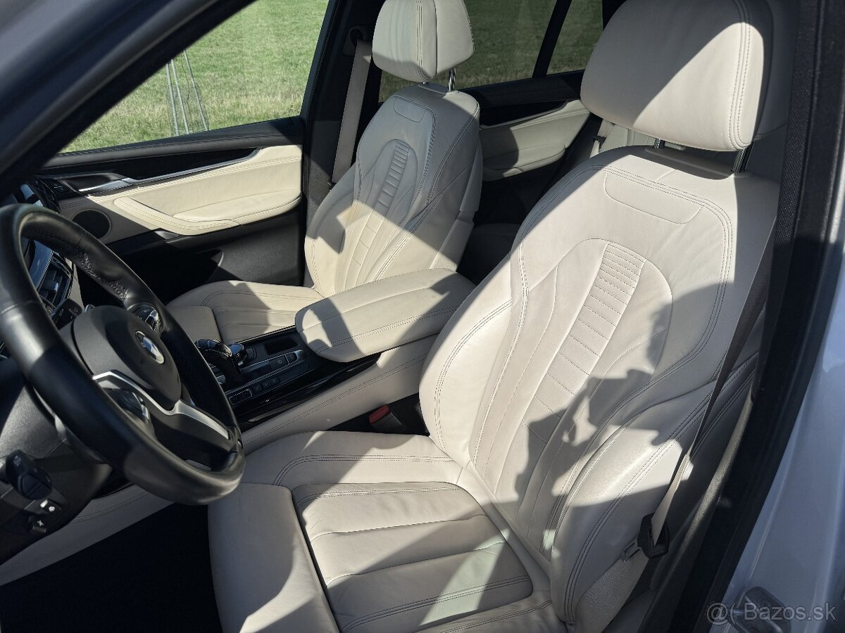 BMW X5 xDrive50i 330kW - 13