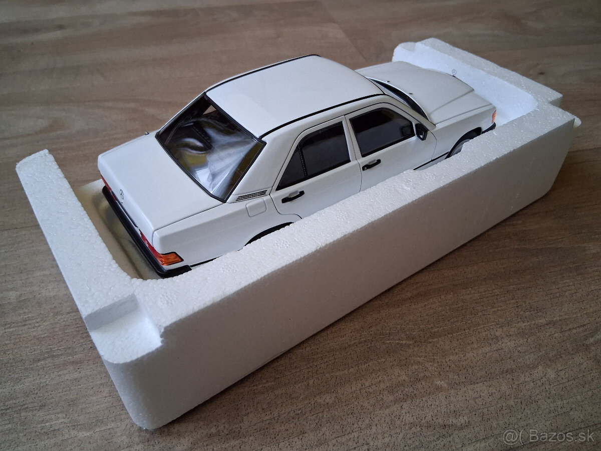 Mercedes-Benz 1:18 - 13