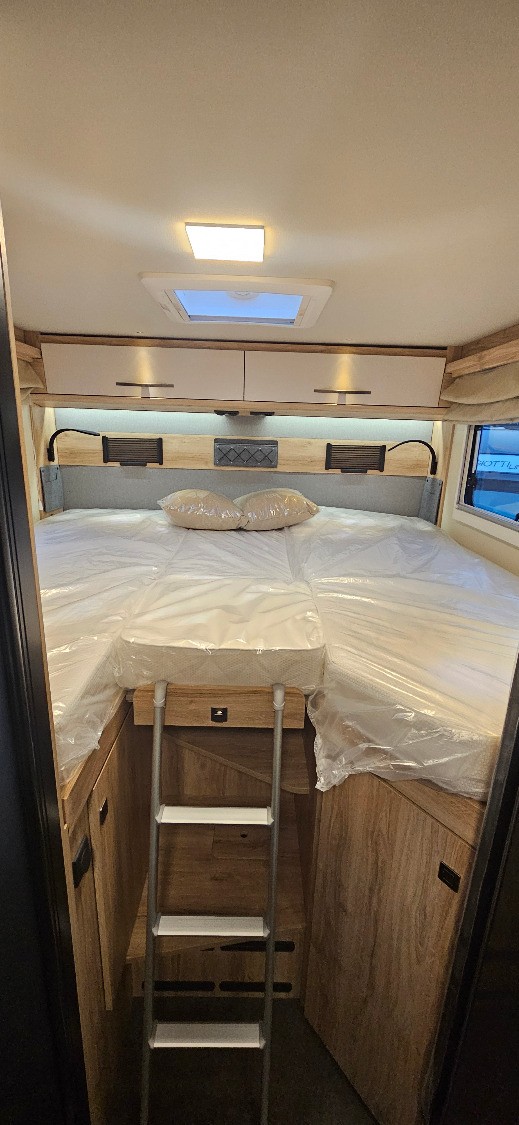 Karavany a obytné autá Euramobil - 13