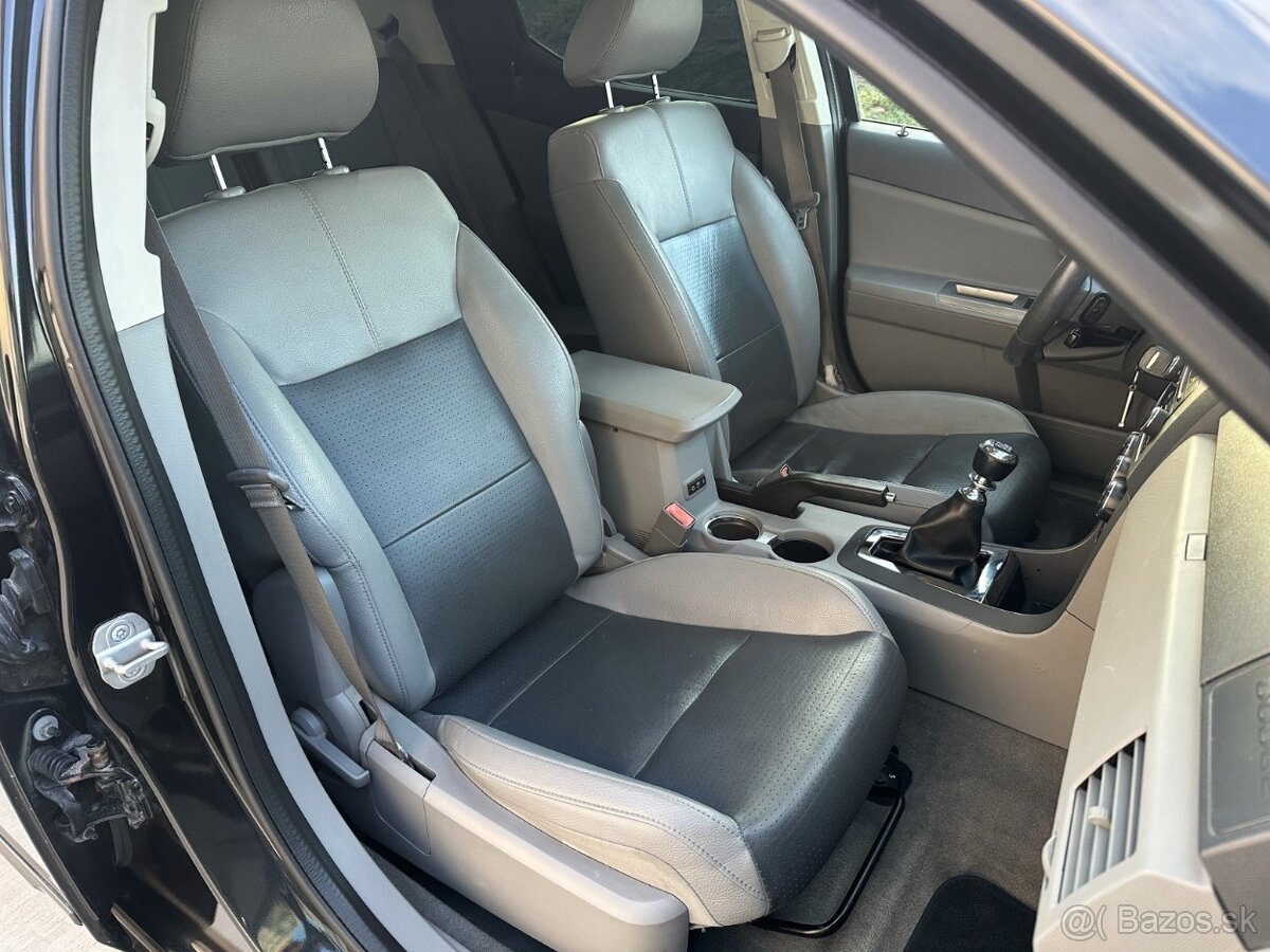 Dodge Avenger 2.0 CRD SXT - 13