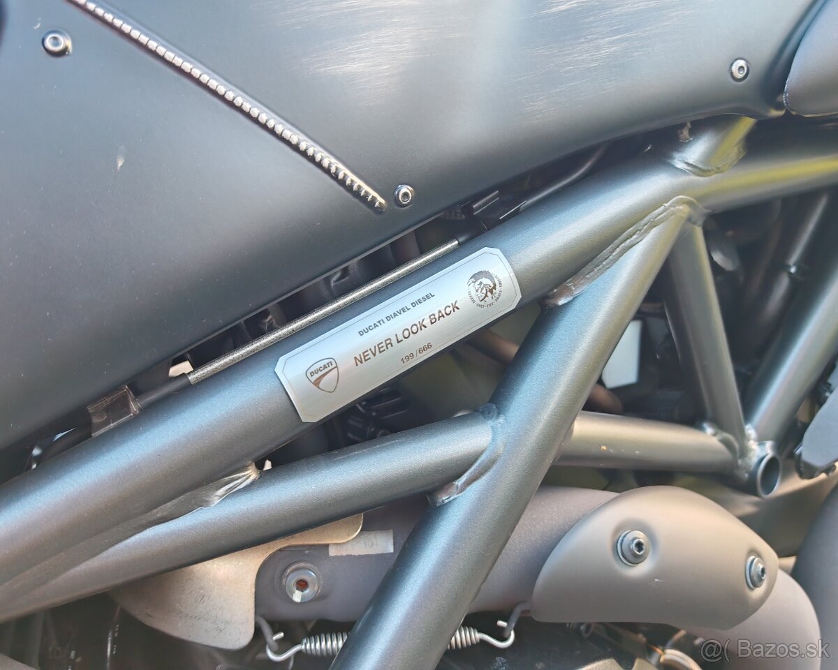 DUCATI DIAVEL DIESEL EDITION 666-ZBERATELSKY KUSOK - 13