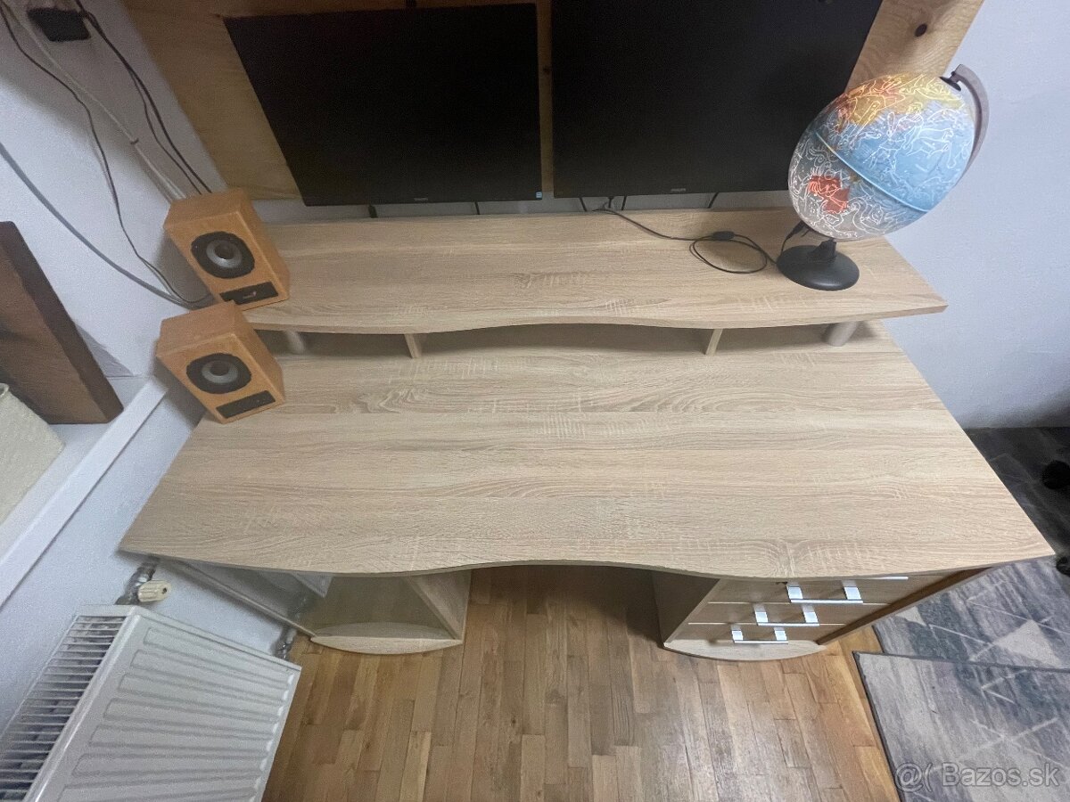 Pracovný Stôl - 13
