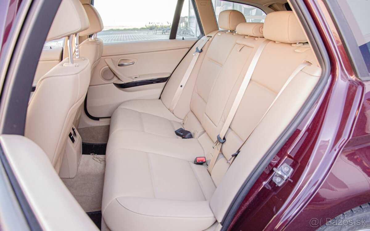 BMW Rad 3 Touring 320d xDrive A/T - 13