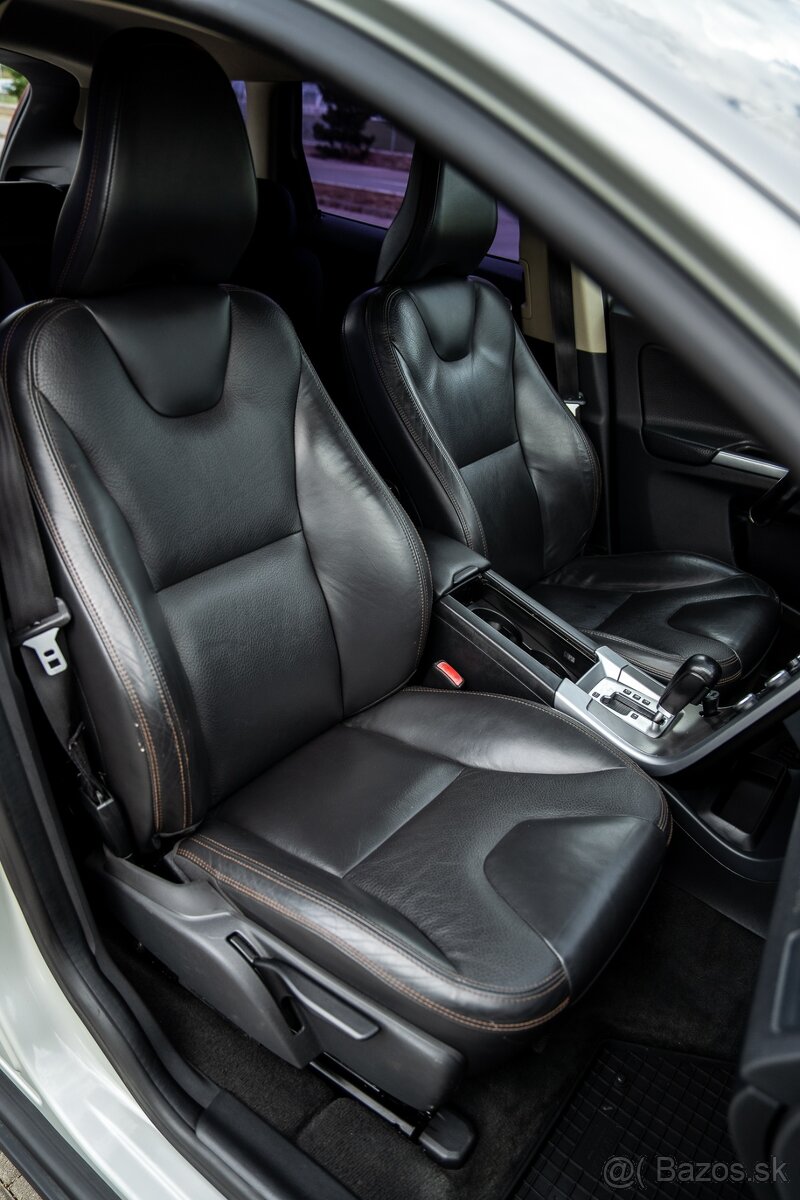 Volvo XC60 D5 - 13