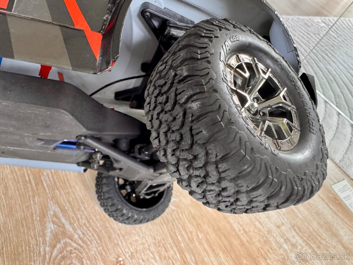 Traxxas Ford Raptor Fox 4x4 - 13