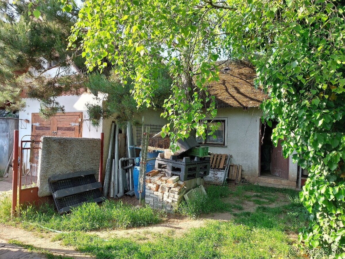 Na predaj 2generačný RD v tichej uličke Ludanice 8km od TO - 13