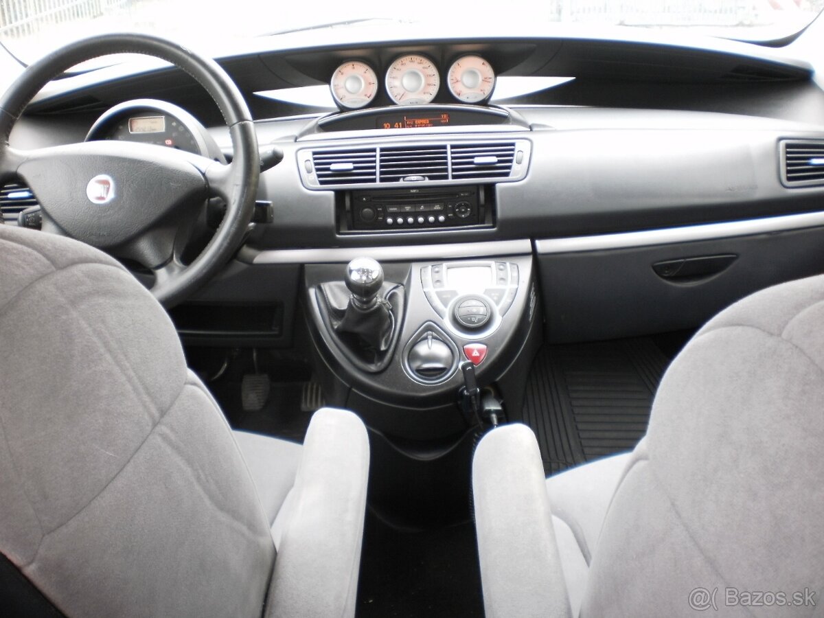 FIAT ULYSSE 2,0 TDI, 100kW, M6, r.09, 8 miestny - 13