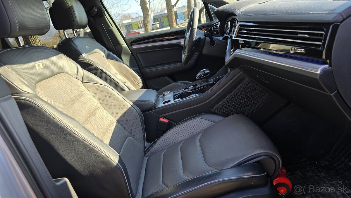 VW Touareg R-line 3.0 TDi 4motion - 13