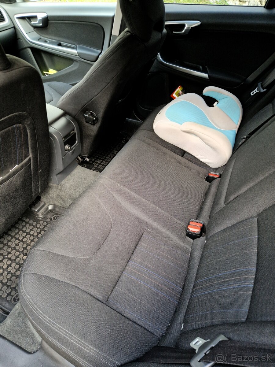 Volvo V60 DRIVe - 13