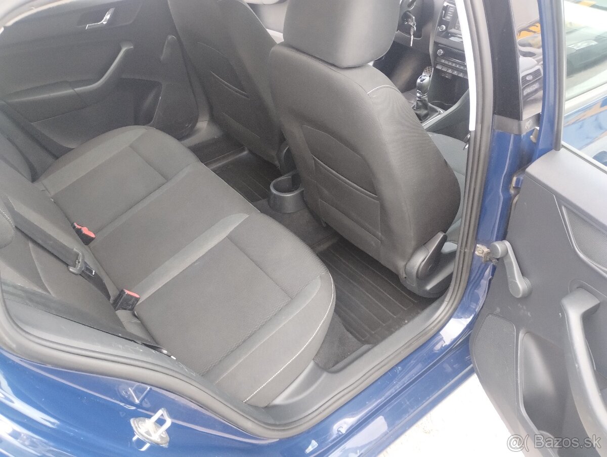 Škoda Rapid Spaceback 1.4 TDI Active - 13