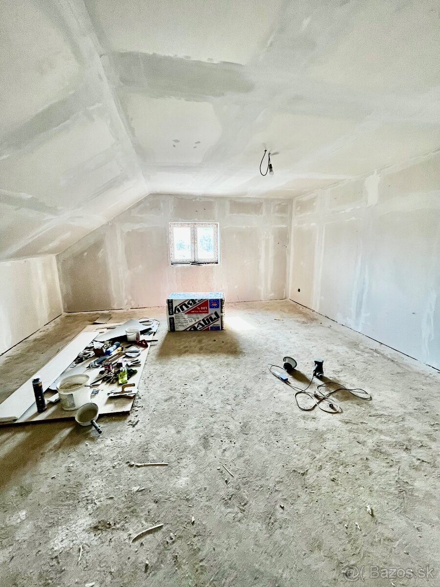 DVOJGENERAČNÝ 5. izb. RD, 600m2, Bystré, VT - 13