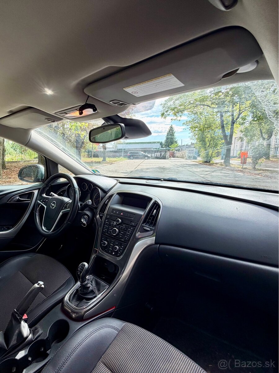 Opel Astra J 1.4 Turbo - 13
