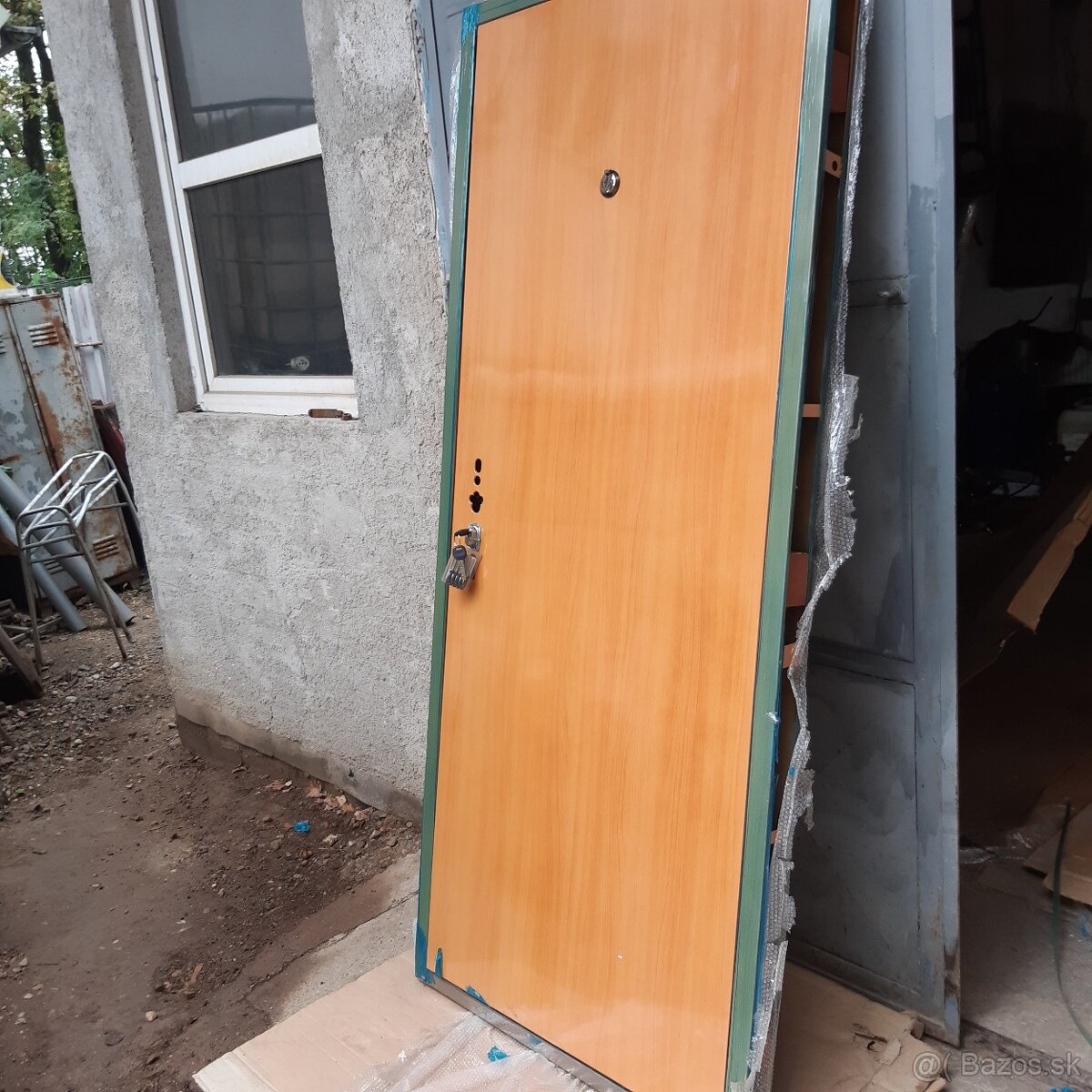 Predam bezpecnostne dvere - 13