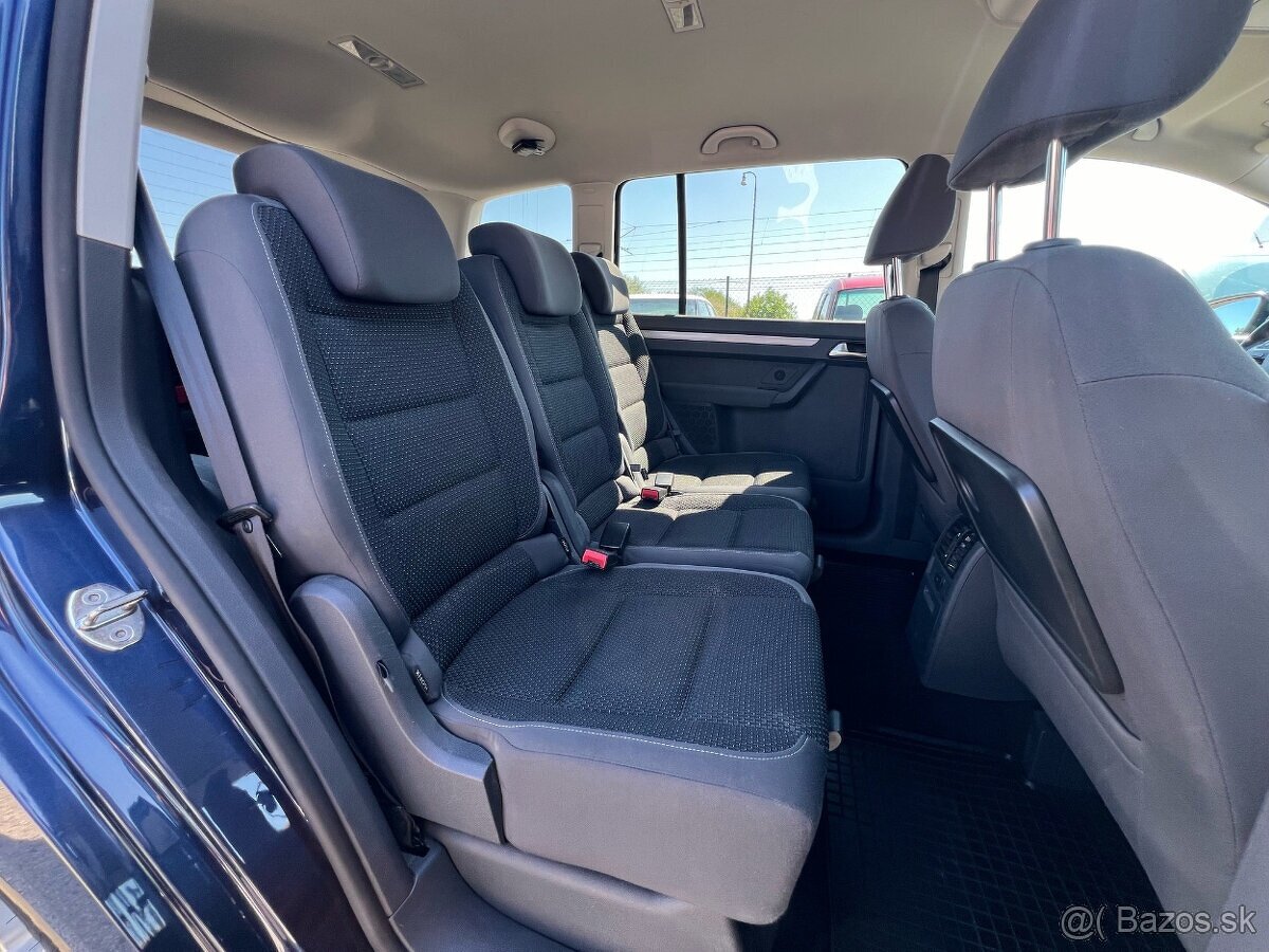 VW Touran 2.0TDI diesel, 103kW, MT/6, rok:08.2010. - 13