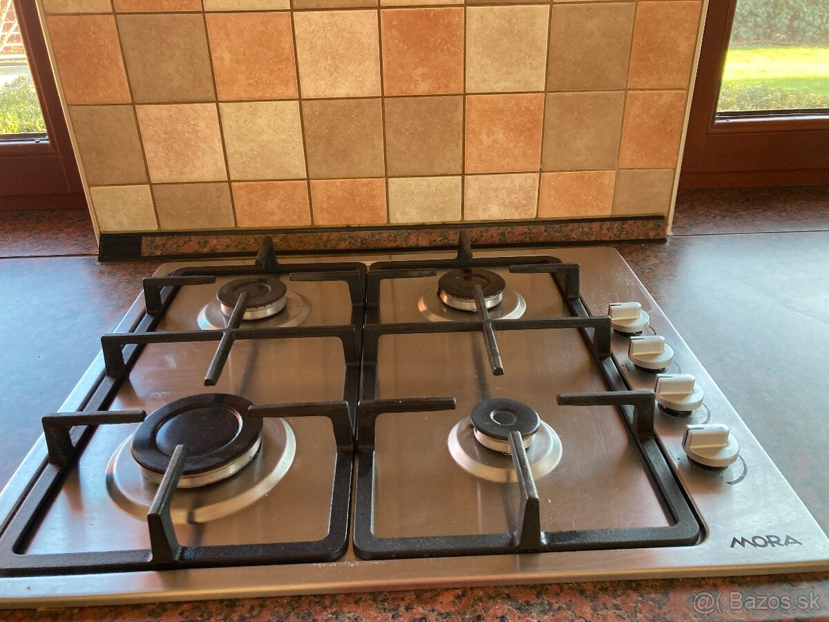 Kuchynská linka - 13