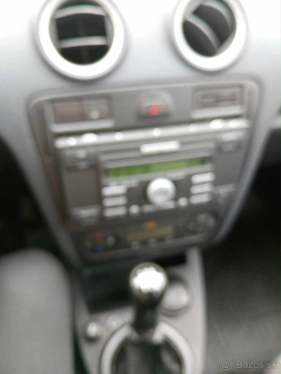 Ford Fusion - 13