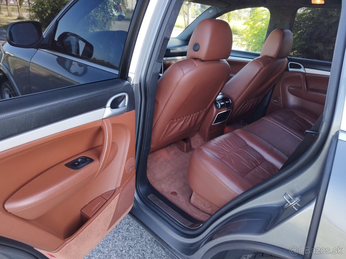 Porsche Cayenne 4.8 V8 turbo 500ps. - 13