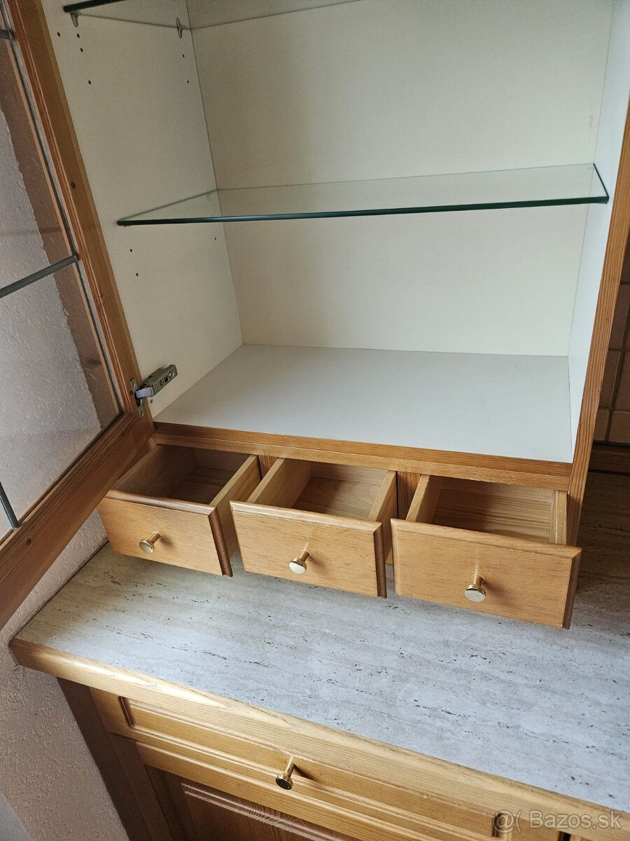 Masívna kuchynská linka z Nemecka so spotrebičmi - 13