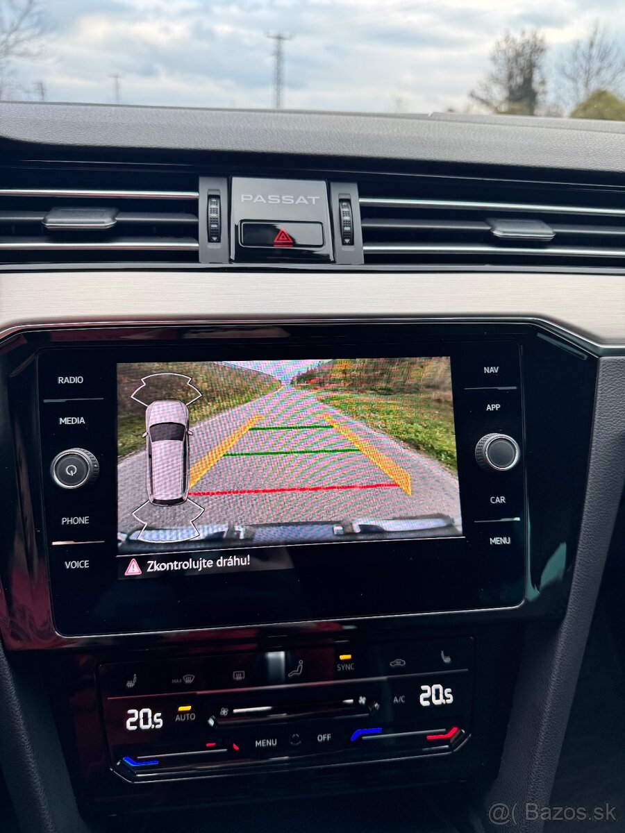 VW Passat Variant 2.0TDI 147kW DSG R-Line 4-Motion - 13