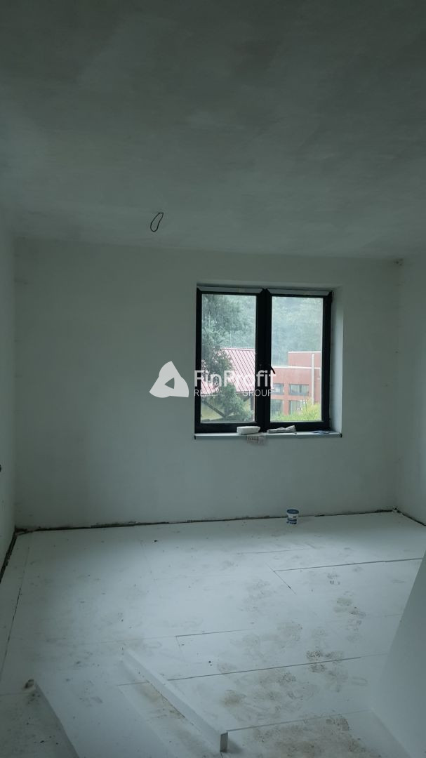 Predám budovu so 7 apartmánmi vo výstavbe vo Vyhniach. - 13