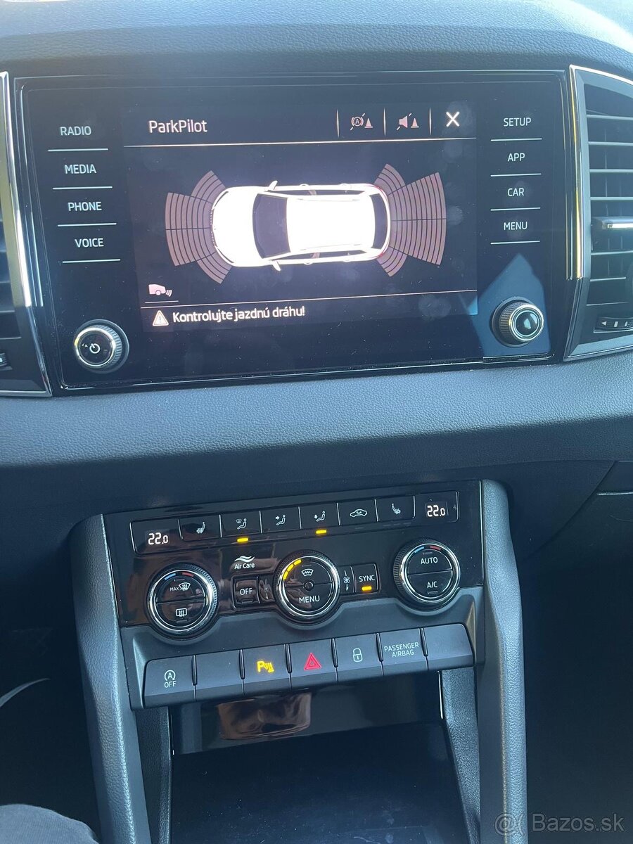 Škoda Karoq Alcantara 1,6TDi 85kw polokoža plna vybava - 13